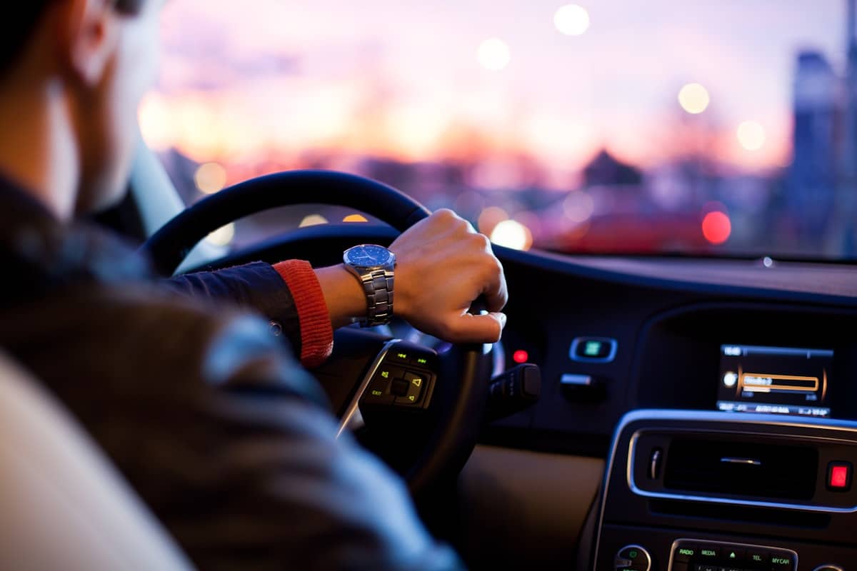 How Many Hours Should You Book a Party Bus in Fort Worth? Minimums, Real Itineraries, and Overtime